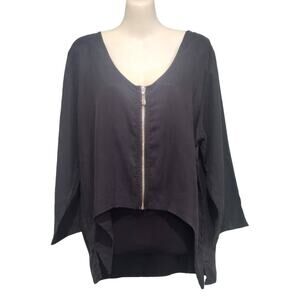 Chabi Chic Front Cropped Top with 3/4 Sleeves and Longer Back, Black, Sz‎ L